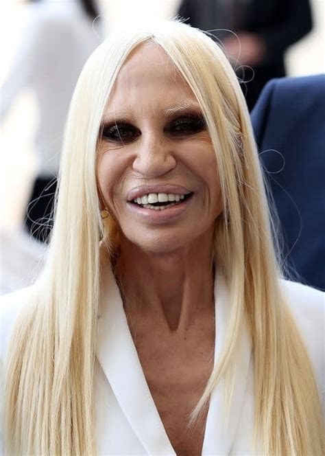 donatella versace wikipédia|what happened to donatella versace's face.